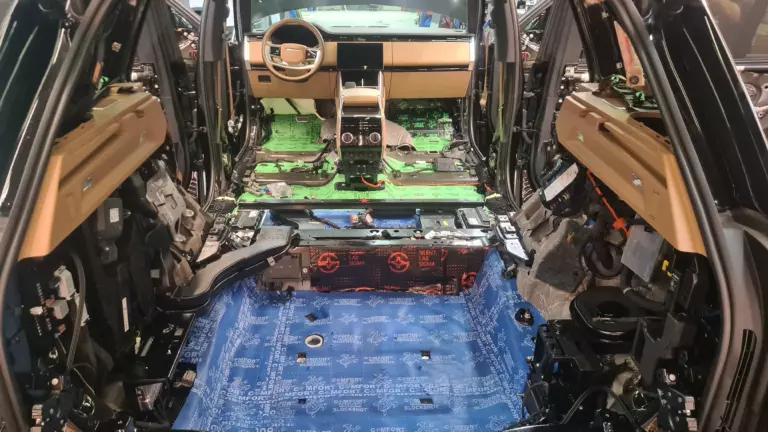 Шумоизоляция багажника Land Rover Range Rover-3